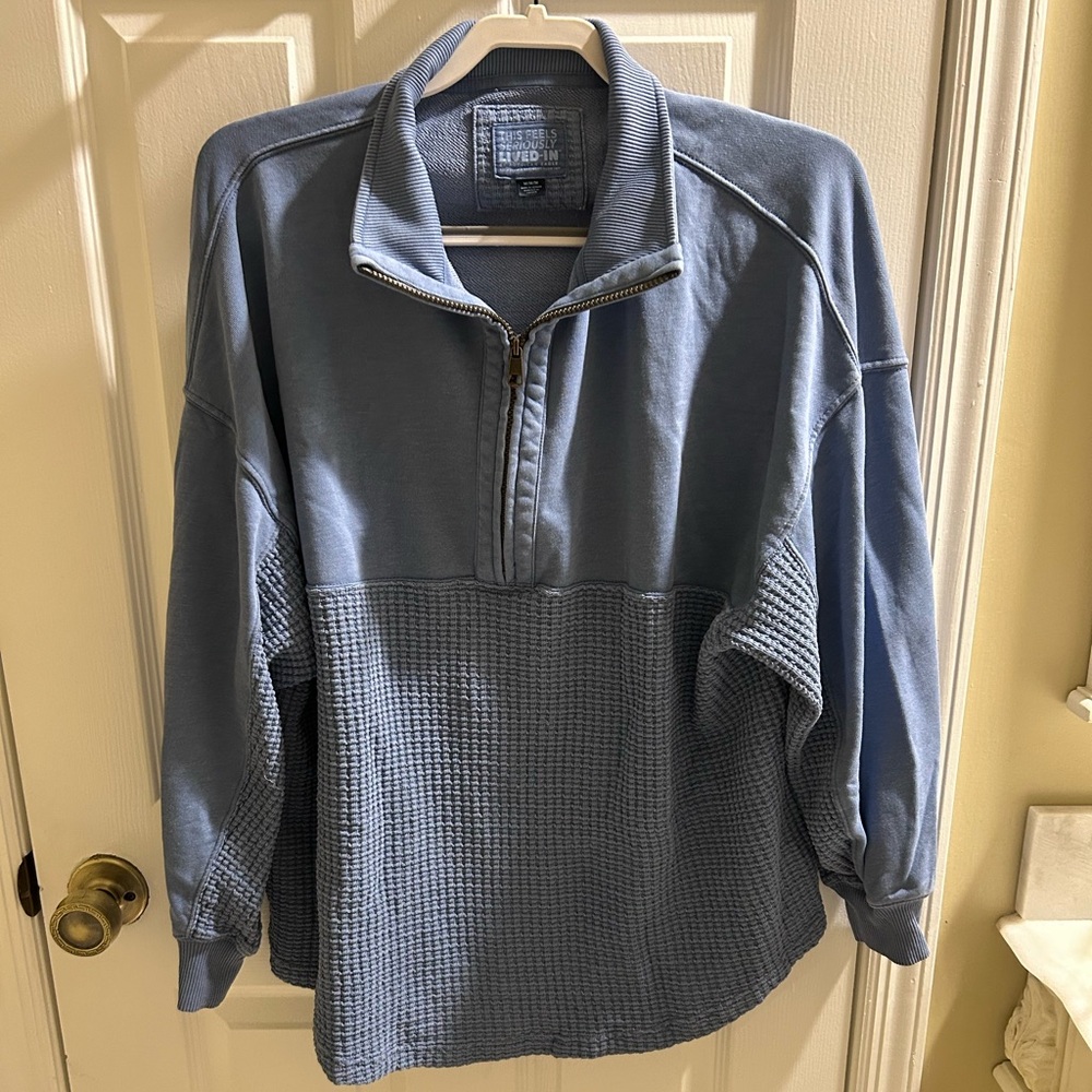 American Eagle Outfitters Gray Textured Pullover